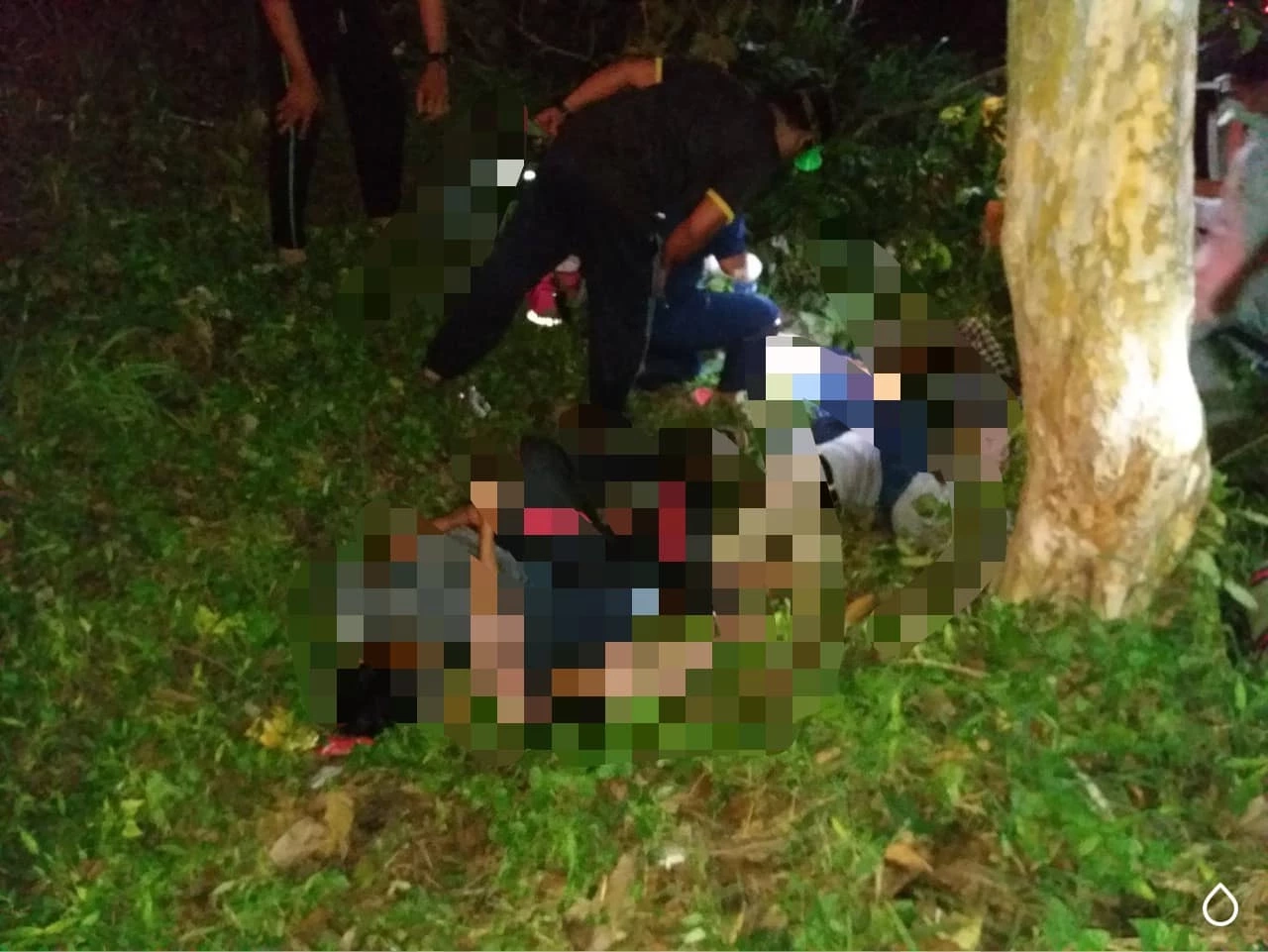 สยอง กระบะขนต่างด้าวเถื่อน ถูกรถบรรทุก 6 ล้อ ชนยับดับ 3 เจ็บ 13 ราย