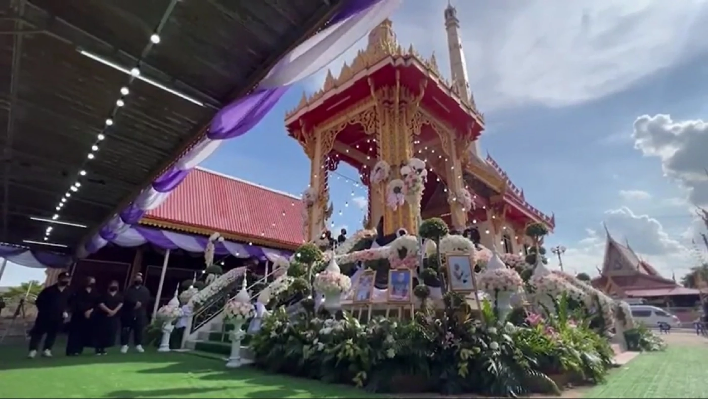 เพื่อนศิลปินร่วมส่งดวงวิญญาณ "โป๊งเหน่ง เชิญยิ้ม" ครั้งสุดท้าย สัญญาจะช่วยดูแลครอบครัว