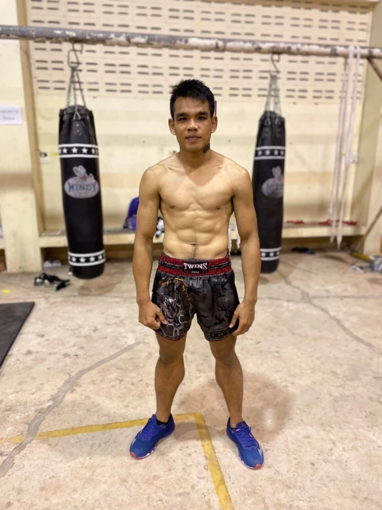 ครอบครัวเตรียมเคลื่อนศพ “ปานเพชร ผดุงชัยมวยไทยยิม” กลับบ้านเกิดที่สุโขทัย