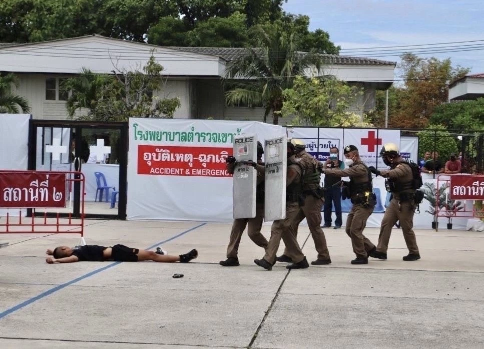พล.ต.อ.รอย เยี่ยมการฝึกยุทธวิธีปราบปราม ภูธรภาค 2