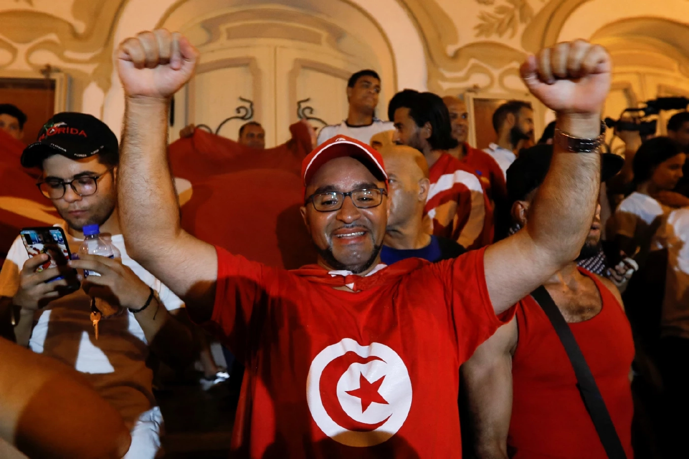 ตูนิเซียจ่อดัน กม.เลือกตั้งใหม่ หลังประชามติหนุนรัฐธรรมนูญ