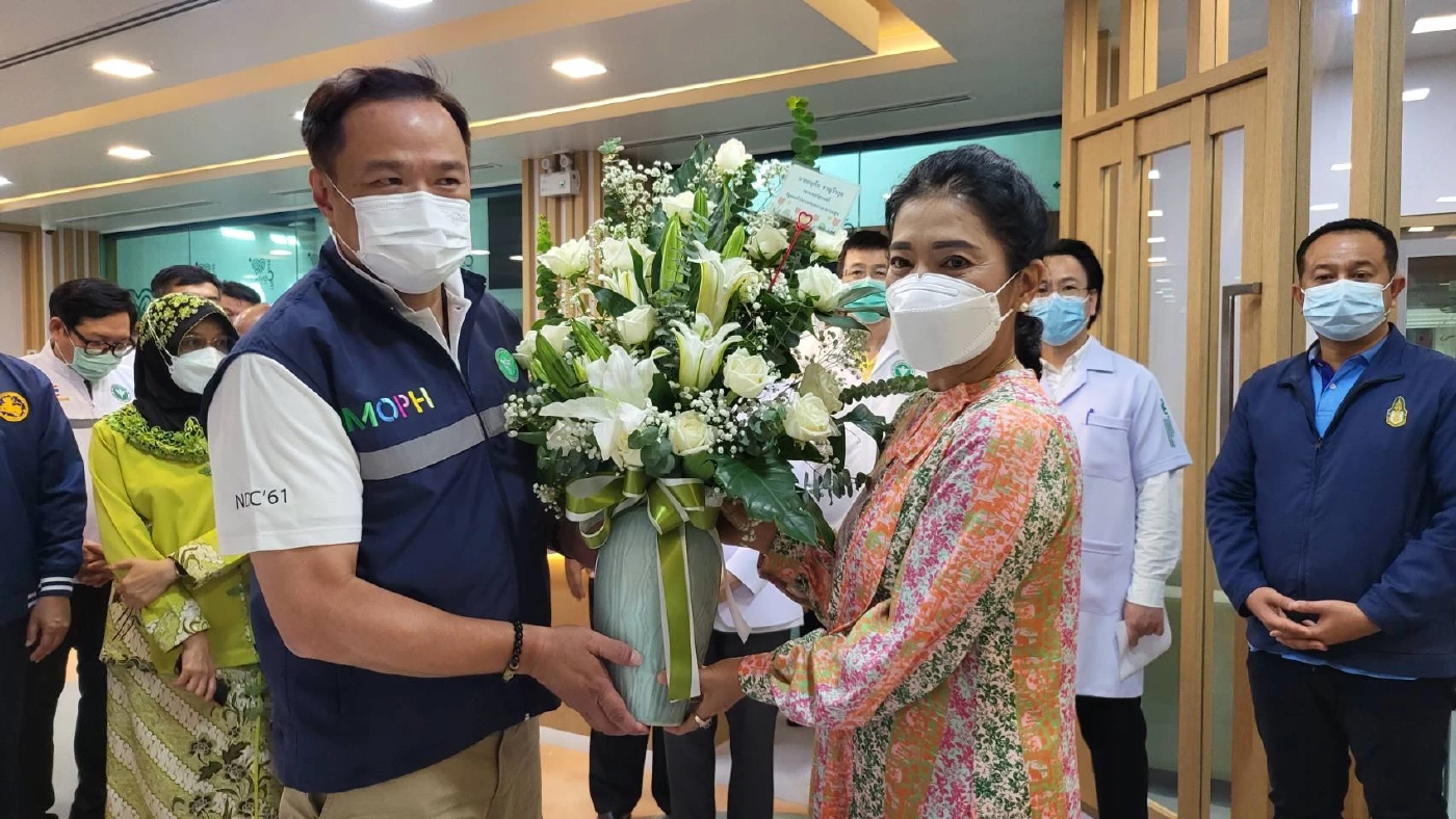 "อนุทิน" อัปเดตอาการ พล.ท.เกรียงไกร ผ่าตัดเรียบร้อยดี นอนหาดใหญ่รอเยี่ยม