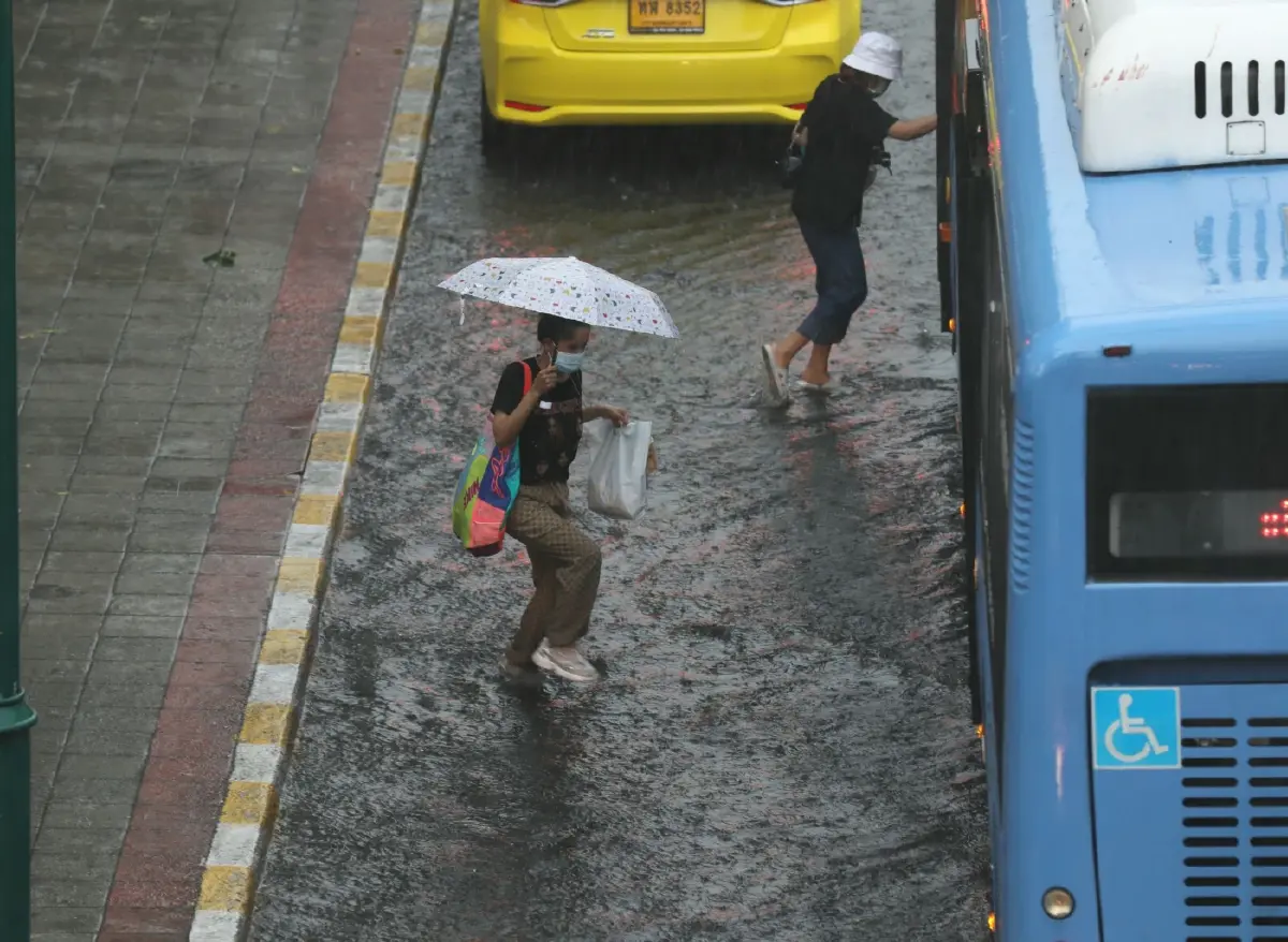 "กรมอุตุ" พยากรณ์ 7 วันข้างหน้า มีฝนตกหนักบางแห่ง พื้นที่ไหนบ้างเช็กที่นี่