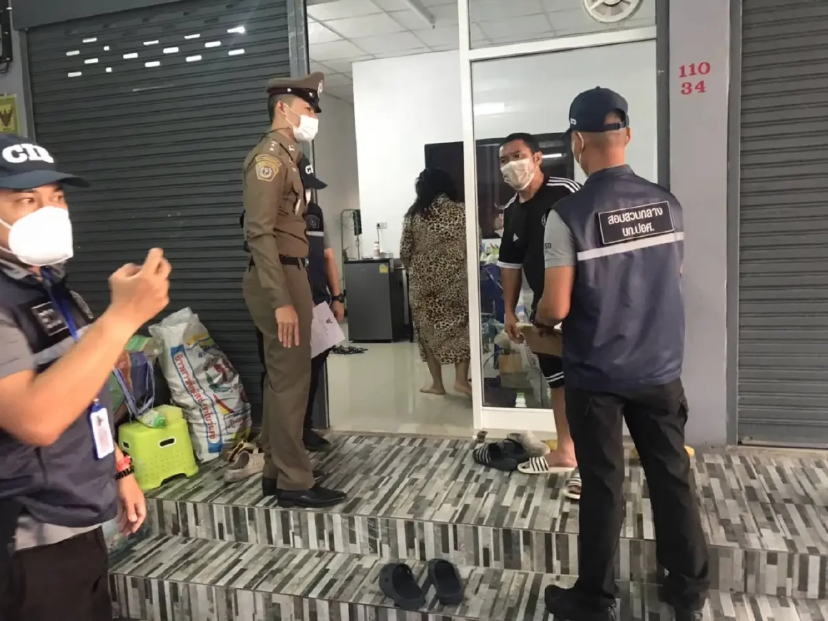 ปอศ.ทลายแหล่งผลิต- ขายส่งผงชูรสปลอมยี่ห้อดัง ย่าน ปทุมธานี