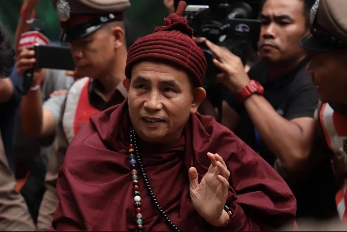 เปิดภาพราชรถ "พระครูบาบุญชุ่ม" จากไทย ให้เอาล้อม้าแต่งปราสาทบนล้อเกวียน