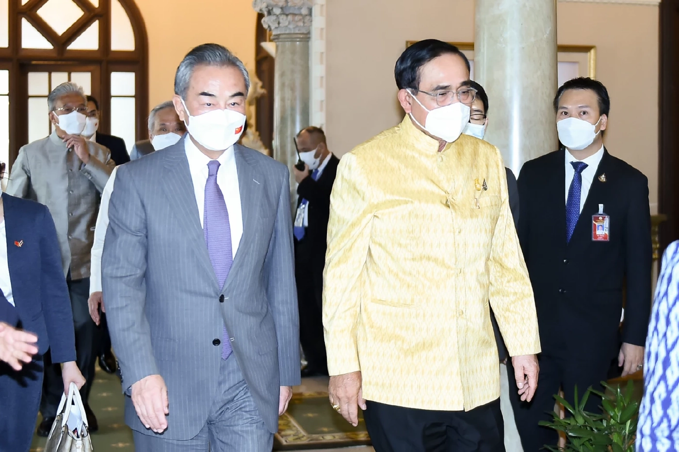 บิ๊กตู่ ต้อนรับ รมว.ต่างประเทศจีน พร้อมโชว์พูดจีน ร่วมแรงใจเป็นหนึ่งเดียว