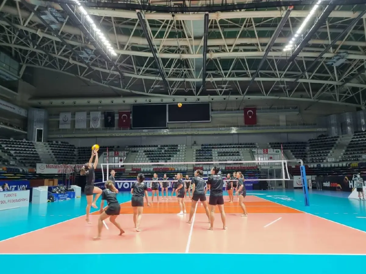 ตบสาวไทยลงสนามซ้อมหลังบิน 10 ชม.ถึงตุรเคีย เผยเจอปัญหาตลอดการเดินทาง