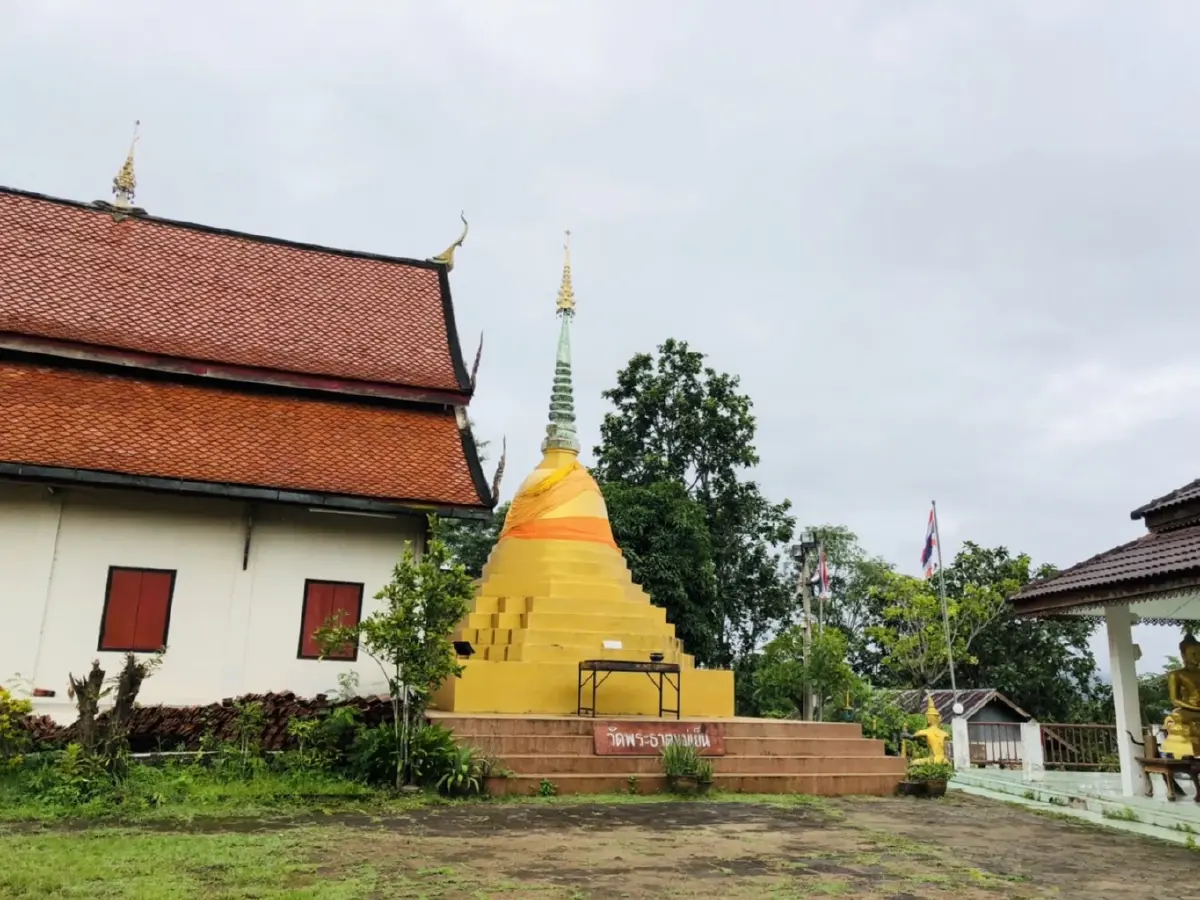 ชาวบ้านเปิดคลิปเด็ด ร้องพระวัดดัง อ้างมาศาสนา - เสพเมถุนกับสีกา