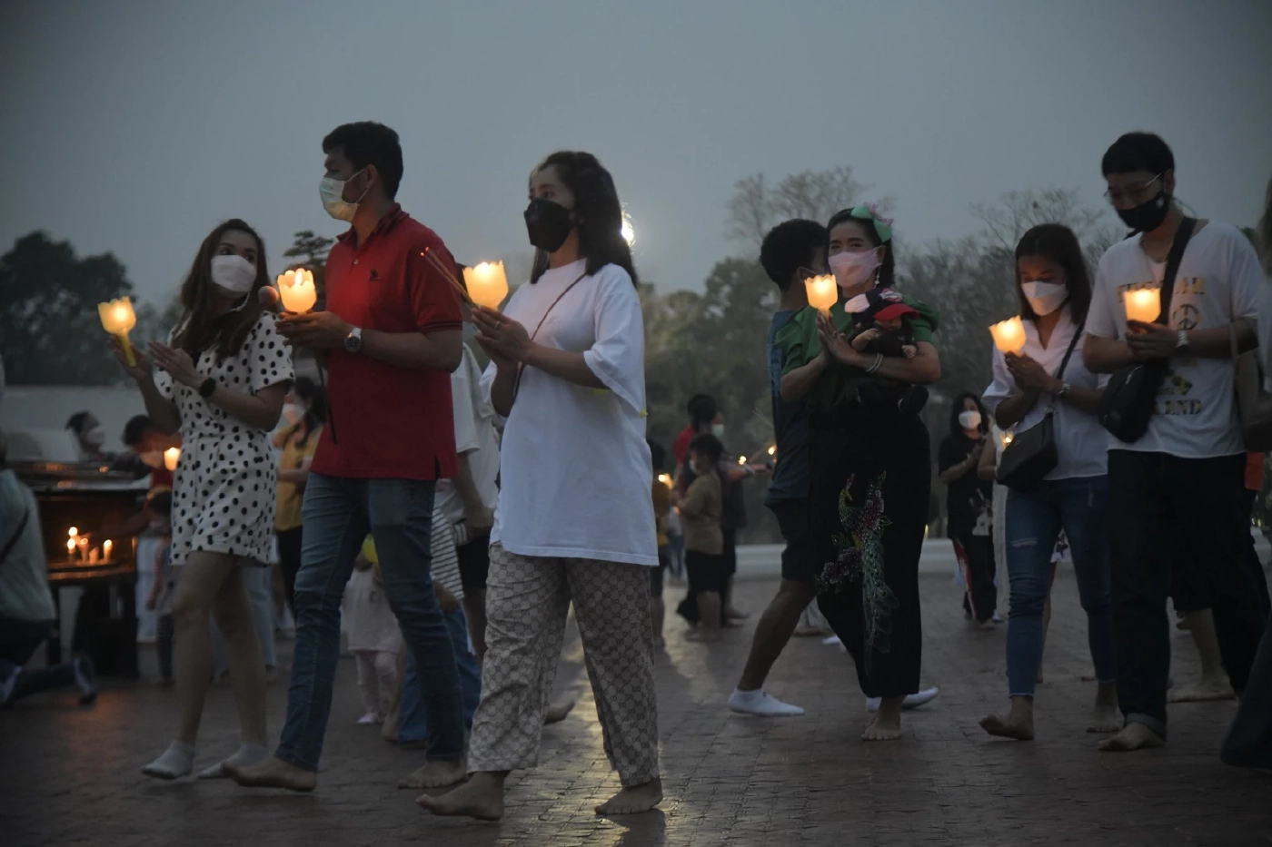 "เวียนเทียน" วันอาสาฬหบูชา-เข้าพรรษา อย่างไร ให้ได้บุญถูกต้องตามหลักพุทธ