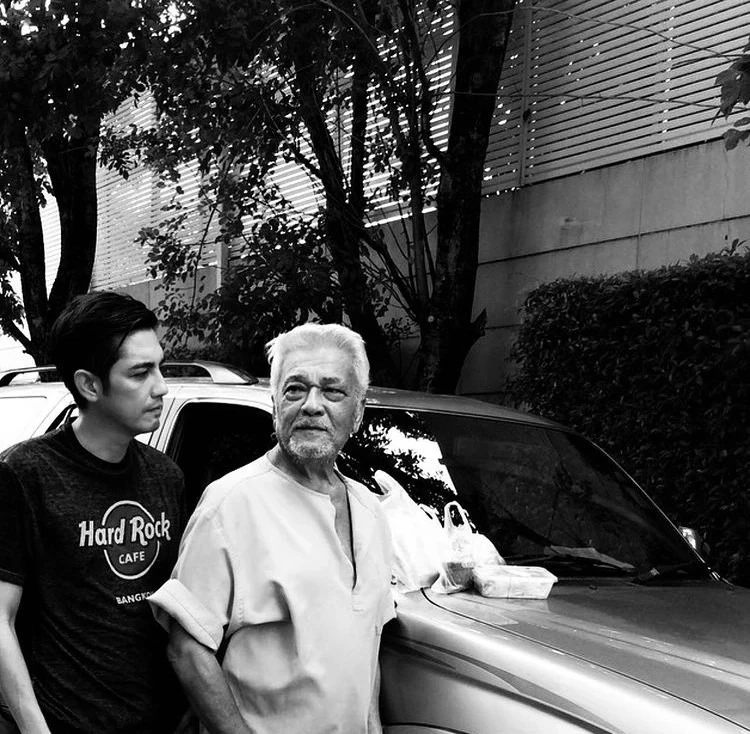 ซาบซึ้งไปทั้งโซเชียล "หนุ่ม ศรราม" โพสต์ถึง "ป๋าเดียร์" ขอเกิดเป็นลูกทุกชาติ