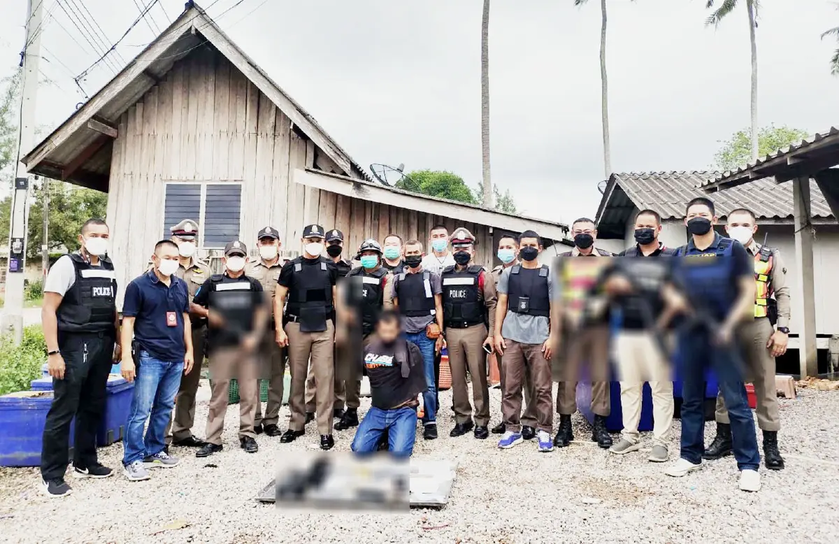 รวบ 'โน้ต บางสะพาน' ยึดอาวุธสงคราม พร้อมยาบ้าเพียบ