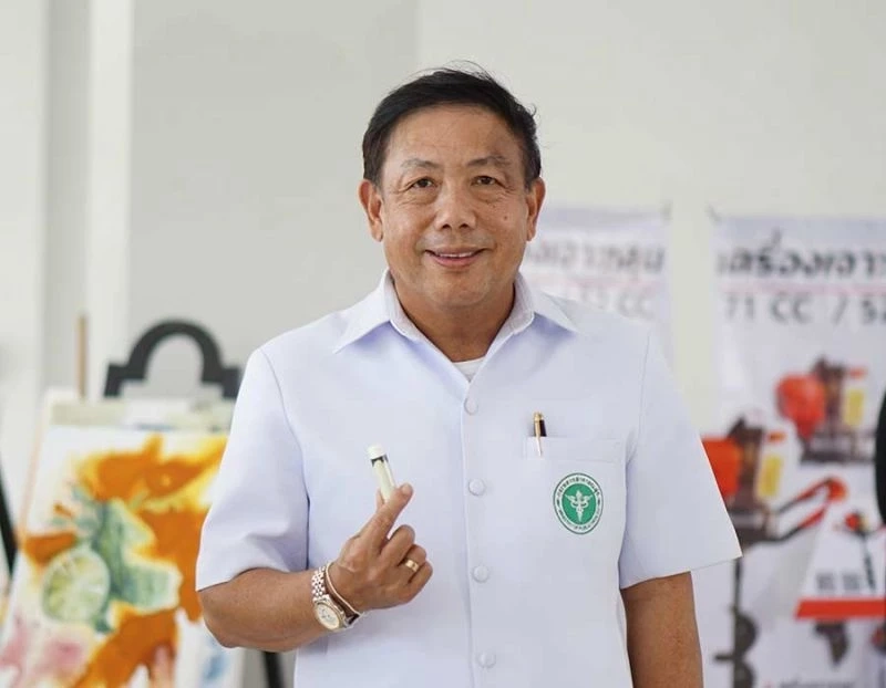 ปลัดสธ. เชิญ "ชัชชาติ" หารือสถานการณ์โควิด-19 พรุ่งนี้ หลังการระบาดพุ่งสูง