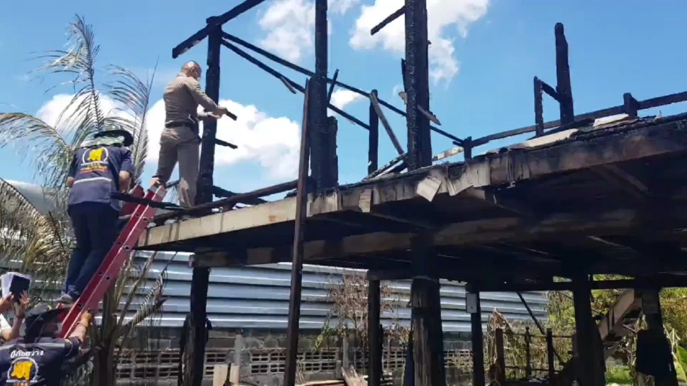 ความคืบหน้า !! "จ.ส.อ." ถูกล่ามโซ่ดับคากองเพลิง ที่แท้น้อยใจลูกจึงมัดตัวเอง แล้วจุดไฟเผาบ้าน