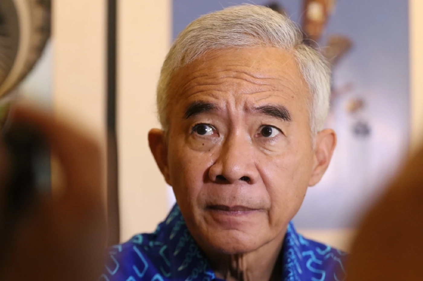 “สุวัจน์”  ลั่นต้องใช้บัตรเลือกตั้ง 2 ใบ ยึดรธน.ที่แก้ไขไปแล้ว