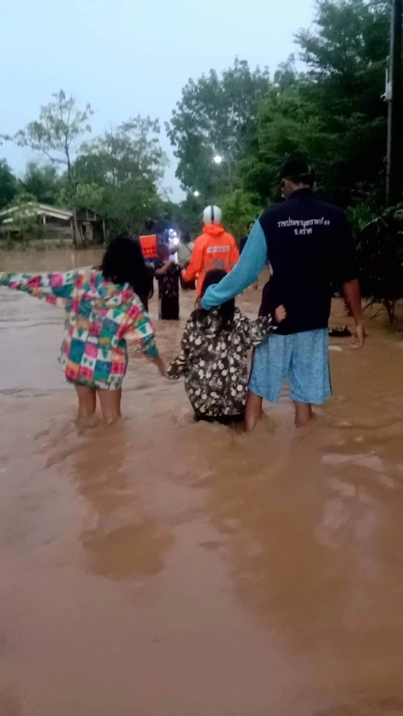 ปภ. รายงานเกิดอุทกภัยแล้ว 14 จังหวัด หลังฝนถล่มหนัก สั่งเร่งประสานช่วยเหลือ