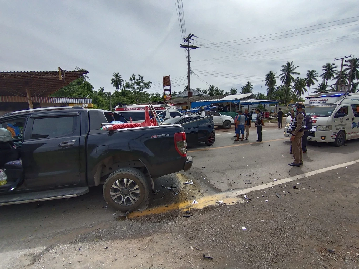 "พยาบาลสาว" วัยเบญจเพส ถูกพระทัก "ดวงถึงฆาต" ขับรถเก๋งชนปิคอัพดับ