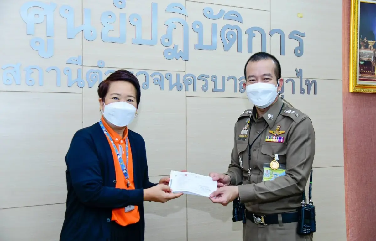MEA มอบเงินสนับสนุน สน.พญาไท ซ่อมแซมปรับปรุงสัญญาณไฟจราจร