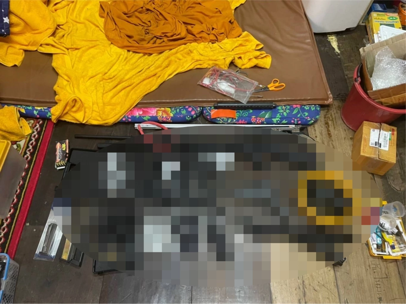 ตำรวจ 191 บุกจับพระทำปืนขายผ่านโซเชียล อึ้งค้นกุฏินึกว่าคลังแสง