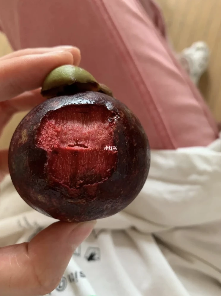 กินไปได้ไง ! ชาวเน็ตจีนโวย “มังคุด” ทั้งแพงทั้งขม