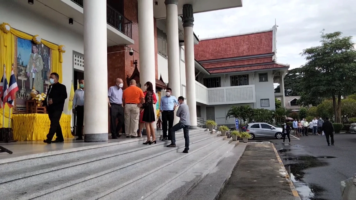 บรรยากาศหน้าศาลฎีกาก่อนอ่านคำพิพากษา