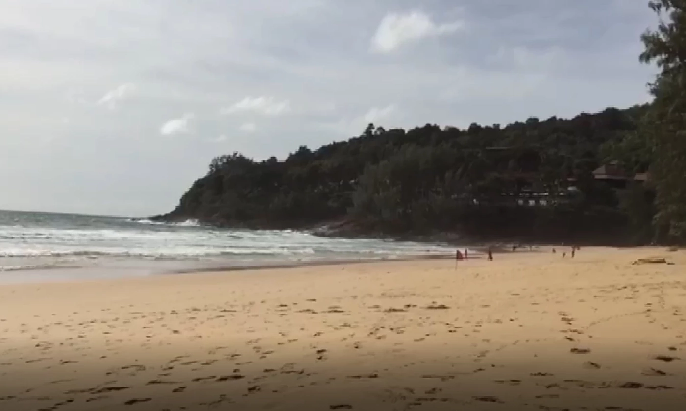 สองแม่ลูก "ชาวเวียดนาม" ลงเล่นน้ำทะเล "หาดในทอน" ภูเก็ต ถูกคลื่นซัดจมเสียชีวิตทั้งคู่