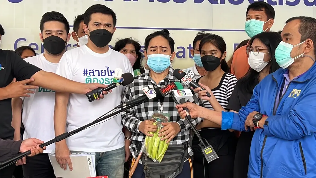 ผู้ค้าตลาดยิ่งเจริญ หิ้วกระทะ เตาถ่าน ร้อง ปอศ. ถูกโกงแชร์นับร้อยล้าน