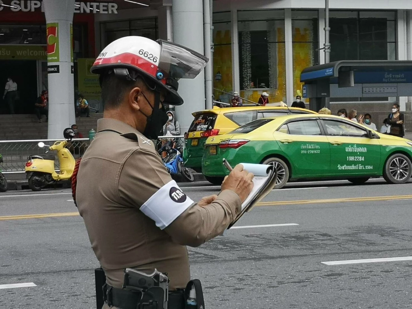“โฆษกศาล” แจงออกหมายจับผู้ค้าง “ใบสั่ง” จราจรต้องดูพฤติการณ์แต่ละคดี