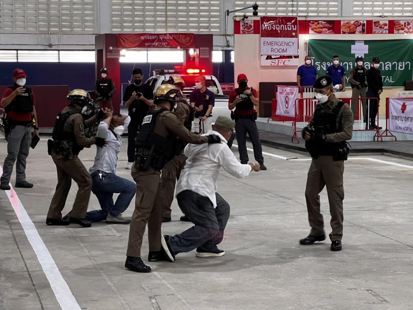 ฝึกทบทวน ตำรวนครบาล ขยายผล 5 ยุทธวิธีระงับเหตุอาชญากรรม