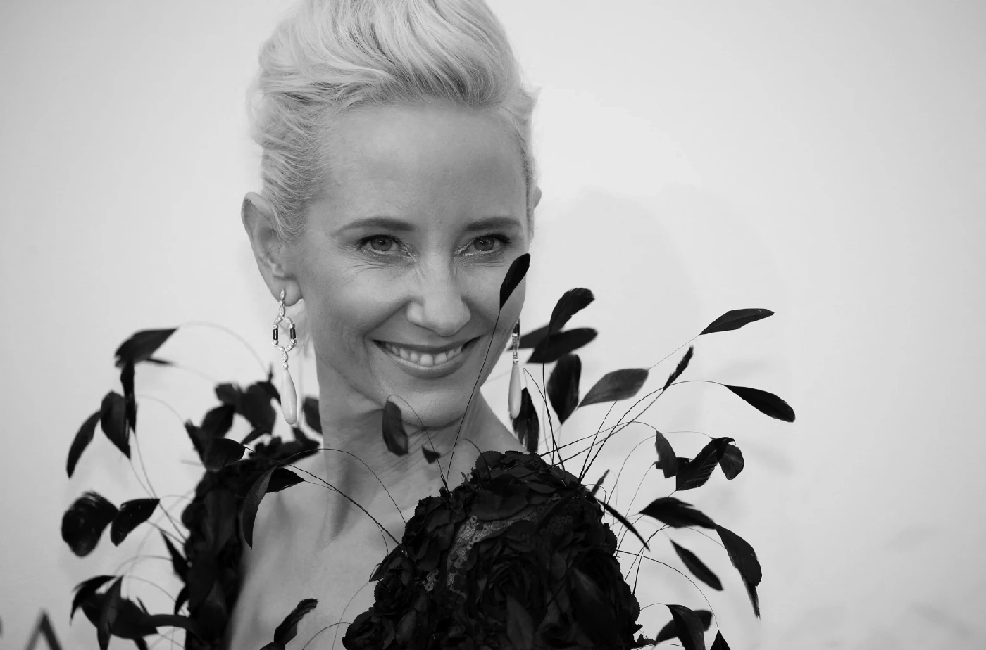 สุดเศร้า "แอนน์ เฮช" ดาราฮอลลีวูดยุค 90s เสียชีวิต ประสบอุบัติเหตุทางรถยนต์