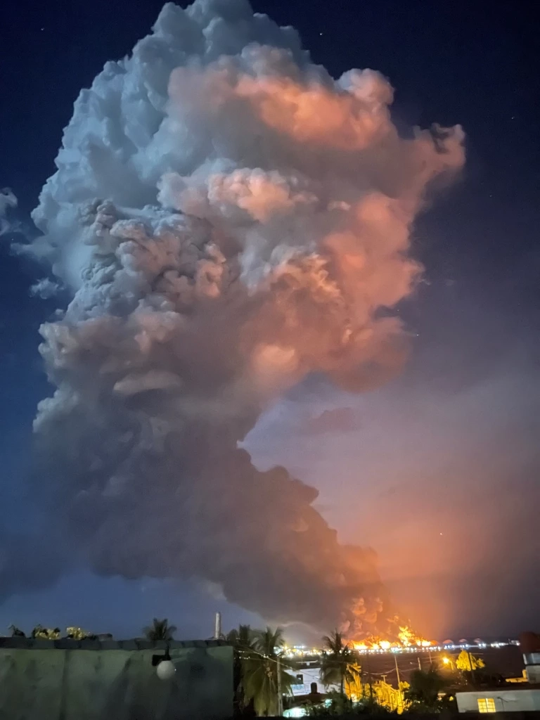 ไฟไหม้คลังน้ำมันคิวบายังคุมไม่อยู่ เร่งนำเข้าเชื้อเพลิงบรรเทาขาดแคลน