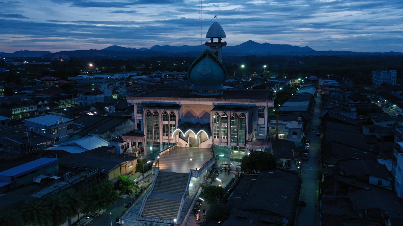 “มัสยิดกลาง” ที่มีอายุกว่า 80 ปี