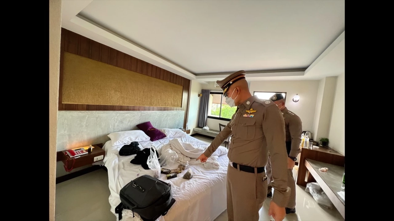 ล่าระทึก! 5 คนร้ายคดียาเสพติด ยิงตำรวจก่อนขับรถหลบหนี