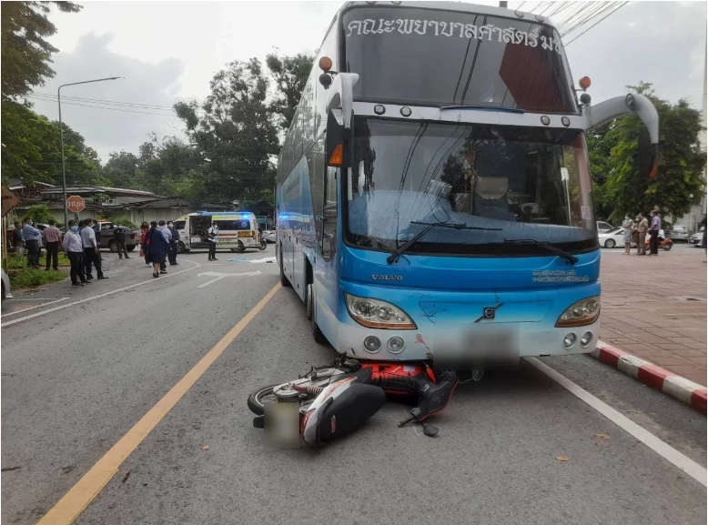 ตร.แจ้งข้อหาโชเฟอร์ขับรถประมาทชน "น้องอาย" นศ.แพทย์ มข. ดับ