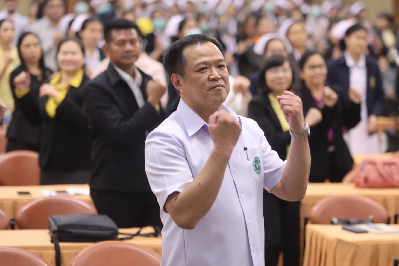 นายอนุทิน ชาญวีรกูล 