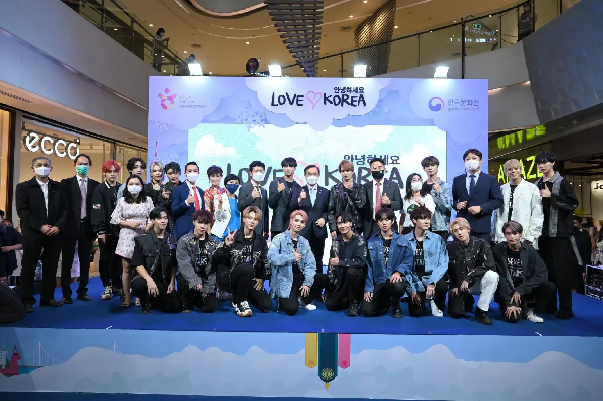 เปิดงาน “Love Korea 2022: รวมพลคนรักเกาหลี เที่ยวสุขใจไปกันเอง Travel To Korea Begins Again”