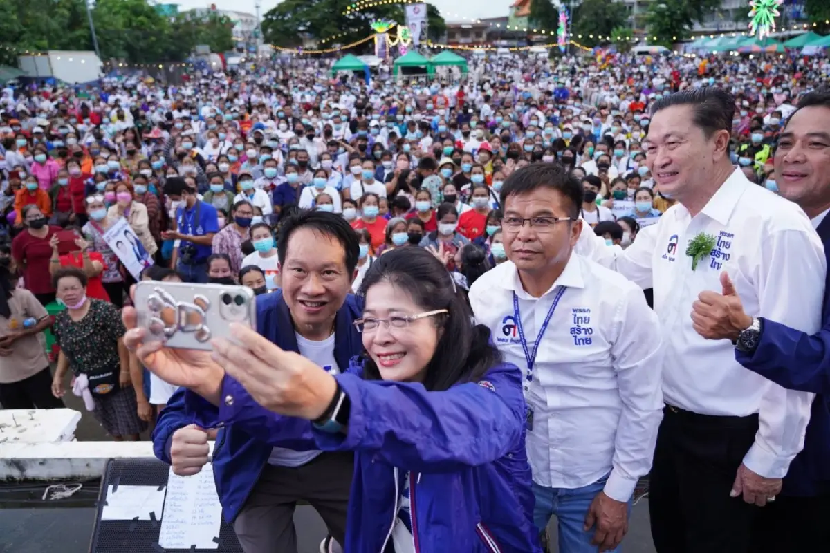 "คุณหญิงหน่อย"เปิดตัวผู้สมัครส.ส.อุดร 7 เขตประกาศแก้จนใน 3 ปี