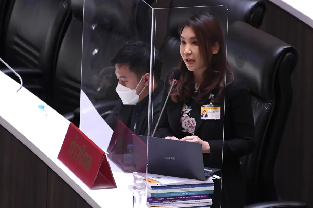 "ศิริกัญญา"ถามรัฐเต็มที่หรือยังกันทรู-ดีแทคควบรวมหวั่นค่าบริการพุ่ง