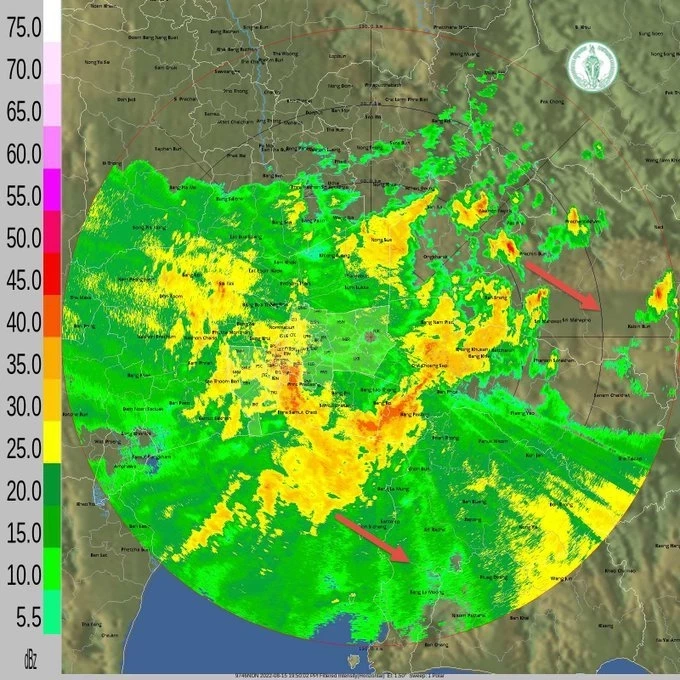 กทม. โพสต์เตือน ปชช. เฝ้าระวังสถานการณ์น้ำ หลังมีฝนตกต่อเนื่องในพื้นที่