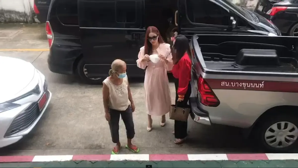 'จูน นาตาชา' พาเหยื่อสาววัย 65 ปี เร่งตำรวจล่าหนุ่มหื่นขืนใจ-ขู่ฆ่า