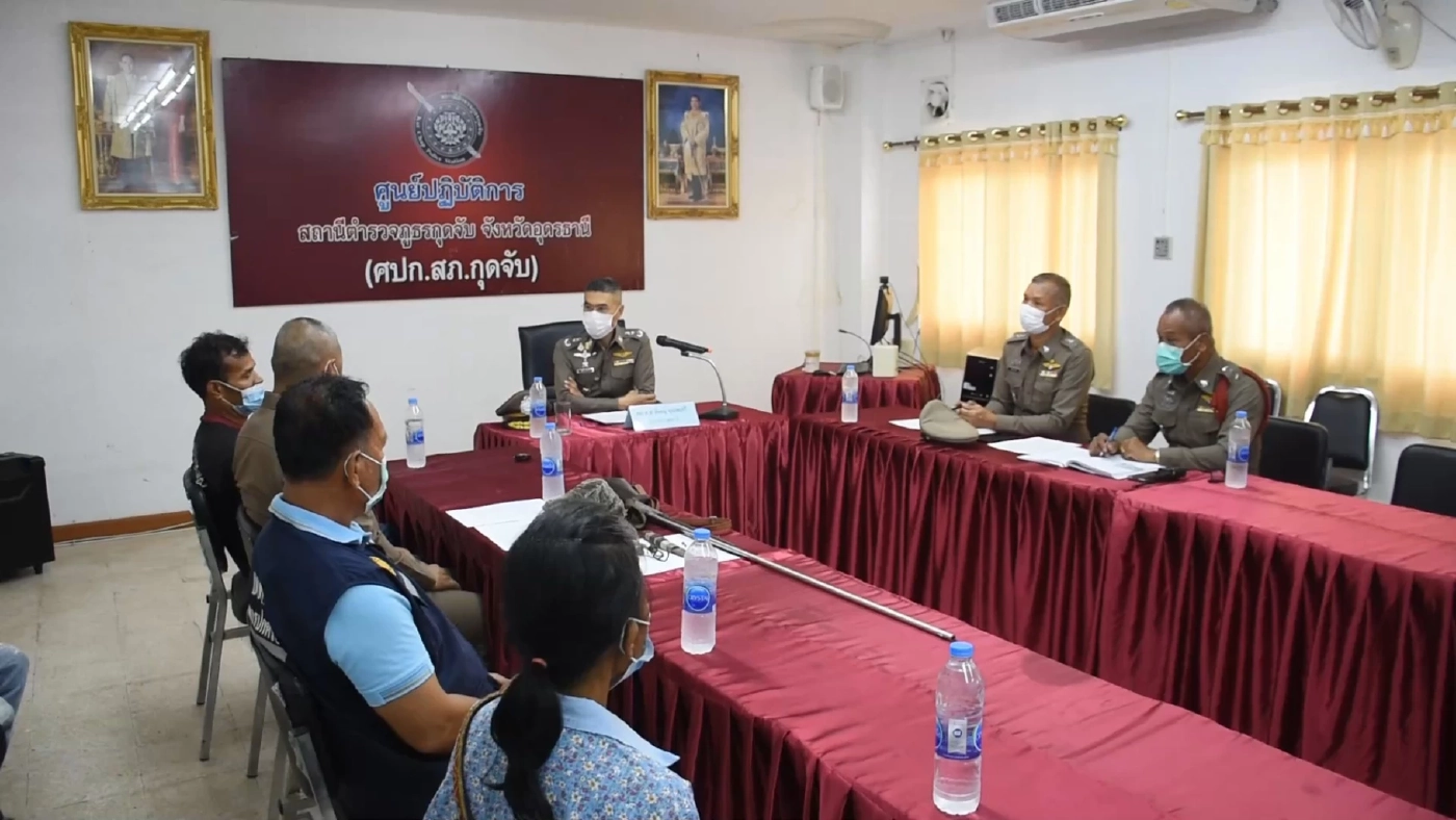 ลูกชายเสพยาคลั่งควงมีดจะฟันพ่อสุดทนคว้าปืนแก็ปยิงสวนดับอนาถ