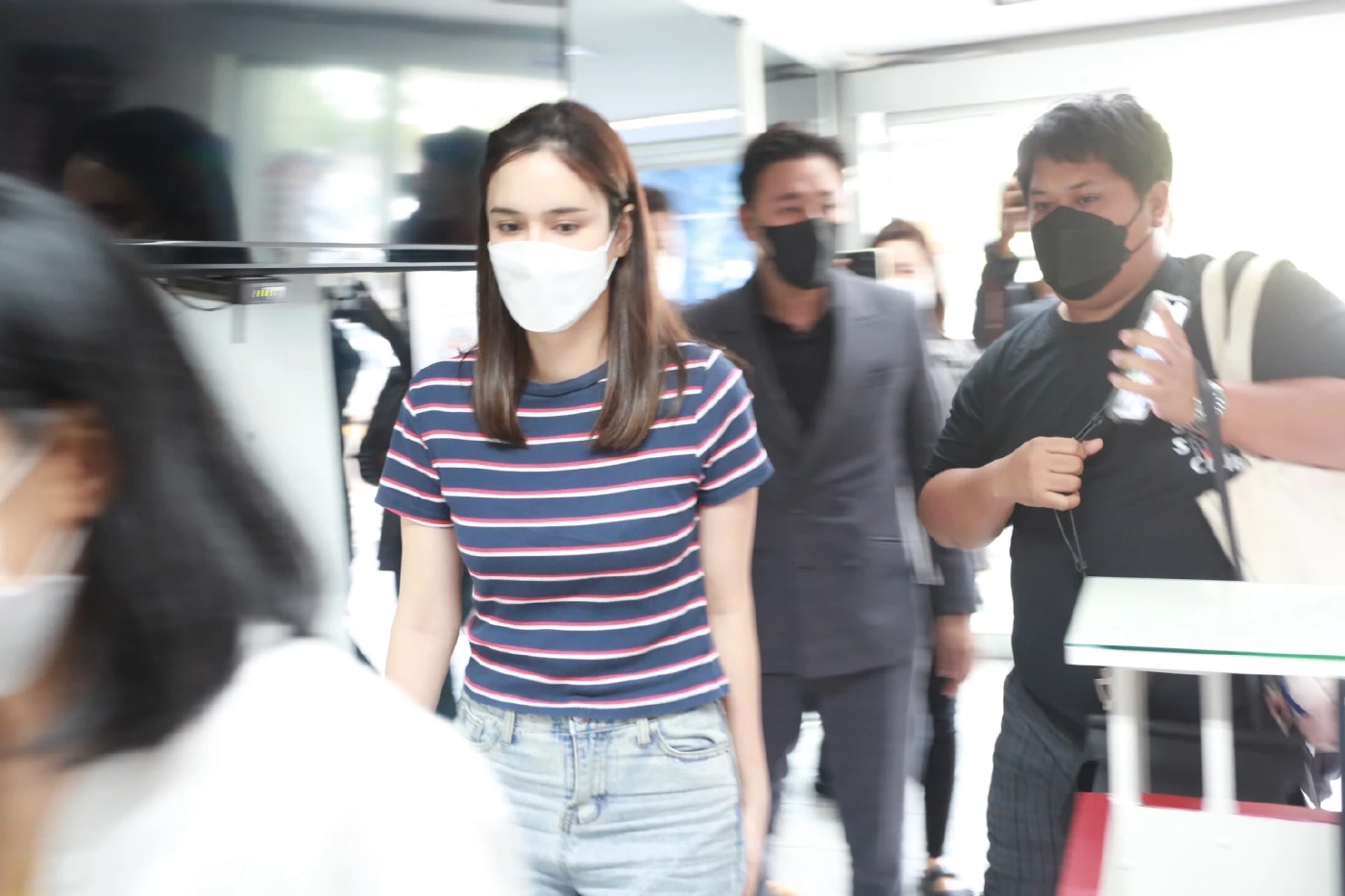 ทนายตั้ม พาดาราสาวแจ้งความถูก ตร.ล่วงละเมิดทางเพศ