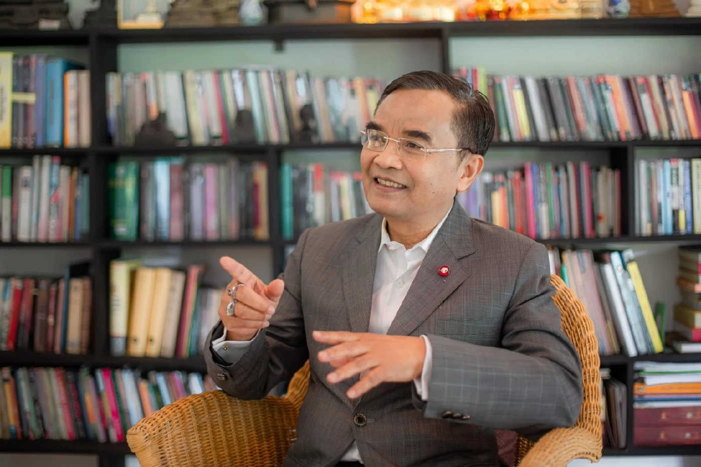 นิพิฏฐ์ ชี้ ปมนายกฯ 8 ปี ถ้า บิ๊กตู่ ยุบสภาฯก่อนศาลวินิจฉัย กลับมาแคนดิเดตได้