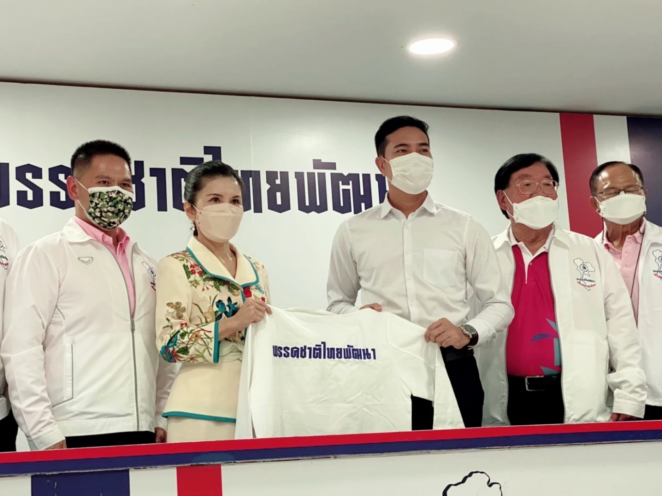 ชทพ.เปิดตัว“วีระศักดิ์" ชิงผู้แทนเขต1 ยโสธร มั่นใจปักธงอีสานได้เพิ่ม