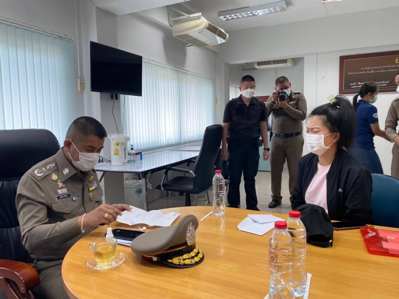 ญาติเหยื่อ ส.ต.ท.หญิงโหด ร้อง "กัน จอมพลัง" ช่วยคดี ไม่เชื่อป่วยจริง