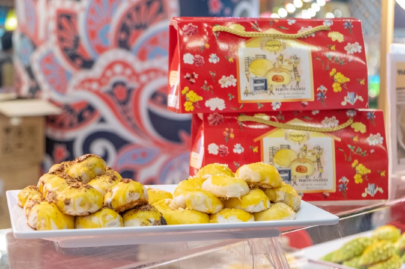 ไอคอนสยาม สืบสาน “เทศกาลไหว้พระจันทร์” ประจำปี 2565  รวบรวมสุดยอดขนมไหว้พระจันทร์อันเลื่องชื่อ อร่อยระดับตำนาน สูตรโบราณกว่า 100 ปี