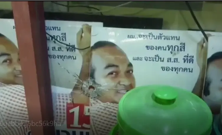  นายมานพ เสถียรเขตต์ อายุ 49 ปี ทนายความชื่อดัง อดีตผู้สมัคร ส.ส.เขต 3 จ.ระยอง พรรคไทยรักษาชาติ 
