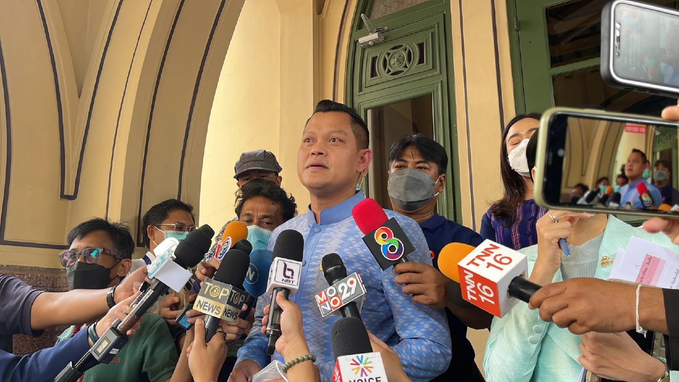 "ธนกร"ขอลาโฆษกรบ.นั่งส.ส.ป้ายแดงพลังประชารัฐ