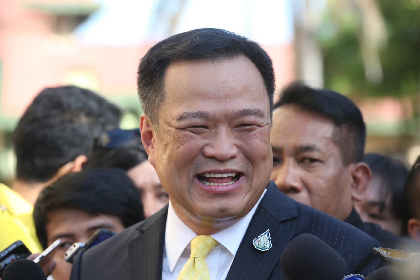 “พล.อ.ประวิตร” ผงาดนั่งรักษาการ “นายกฯ” หลัง "บิ๊กตู่" หยุดปฏิบัติหน้าที่