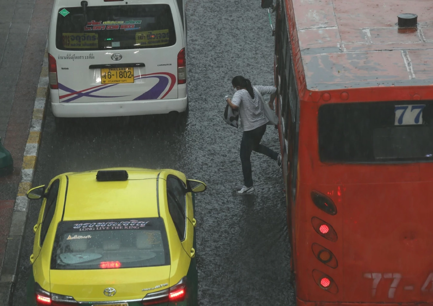 "กรมอุตุฯ" เตือนฝนถล่ม"เหนือ-อีสาน-กลาง"ถึงพรุ่งนี้ (2 ส.ค.) กทม.อ่วมฝน 80%