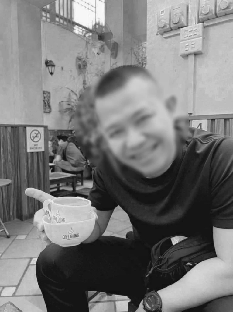 นาวาโทผลิตเดช ชุ่มเงิน นายทหารสังกัดกองทัพเรือ